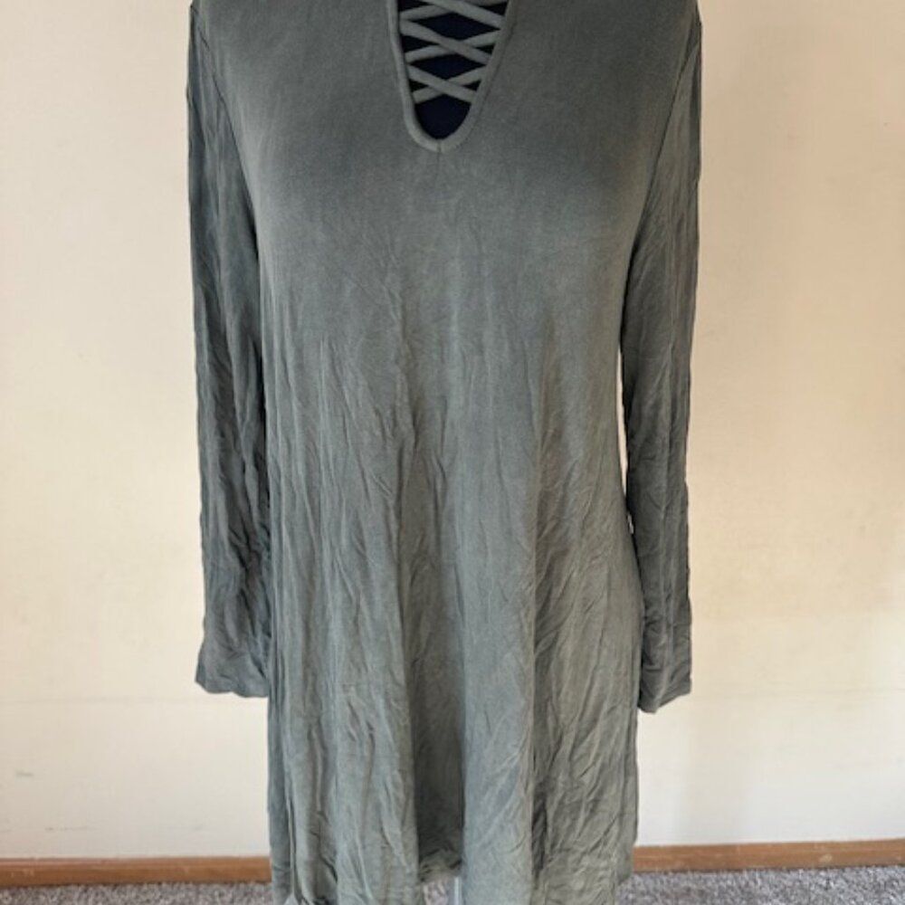 Entro Green long Sleeve Flowy Dress   8471  Small  NWT Boutique